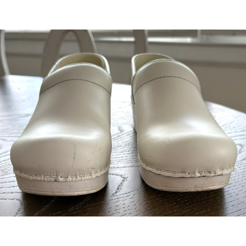 Dansko Professional White Leather Box Clog Nursing Shoes Hospital Gear | 39 - Picture 2 of 11